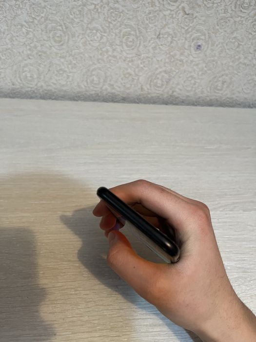 Айфон Се, 128!!!