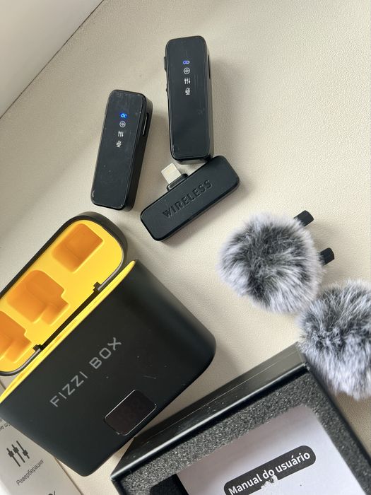 Петличка 2шт на iphone (Новая)