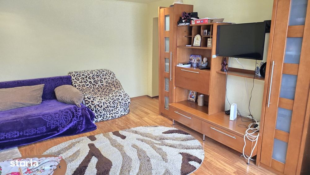 Vand apartament cu 4 camere, Deva, Crinilor, etaj 3, doua bai, balcon