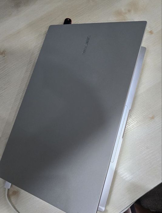 ноутбук Samsung 750XED