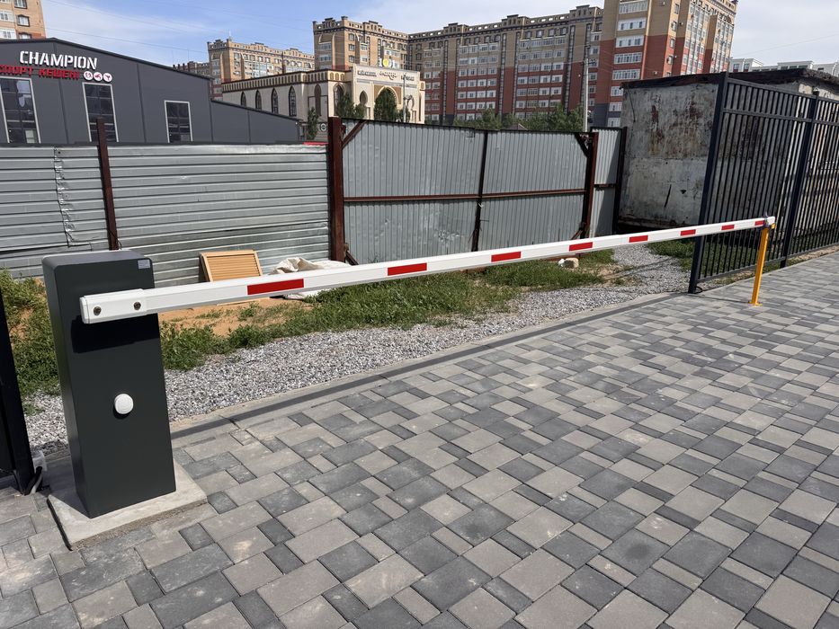 Продам шлагбаум (новый), телескоп. С пультами.