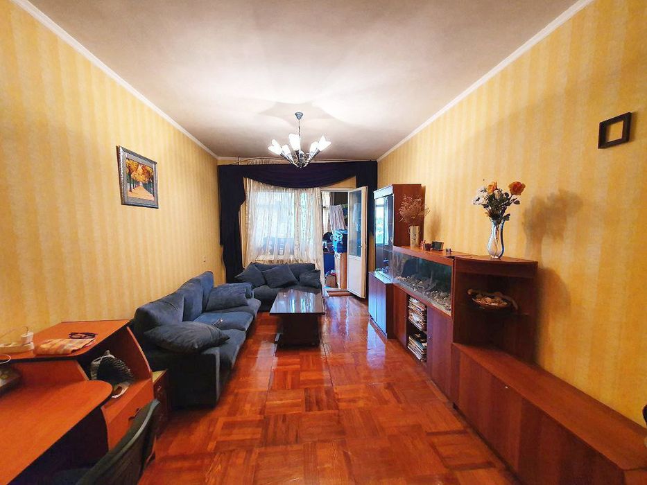 Юнусабад 18 Сайрам 3/2/5 балкон 2х6 78м²