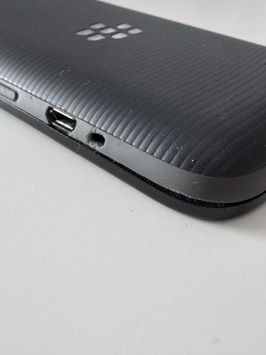BlackBerry 9720