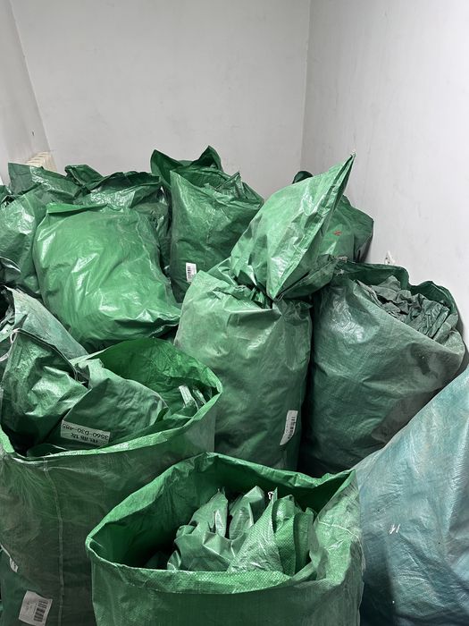 Продаю мешки очень хорошие есть 200 шт