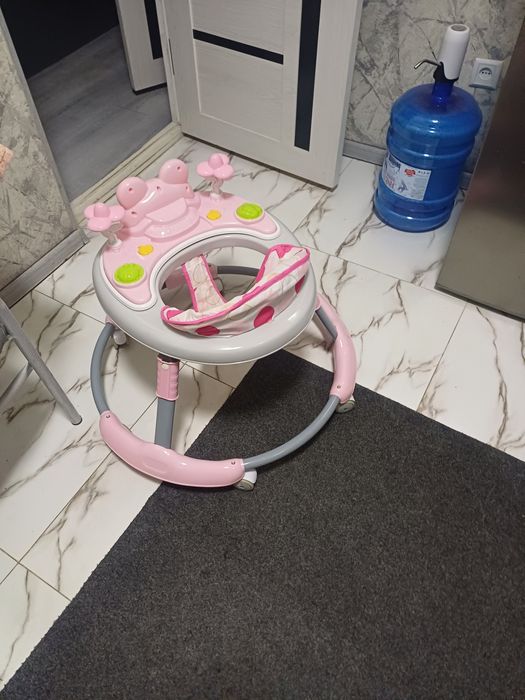 Продаётся детская ходунок