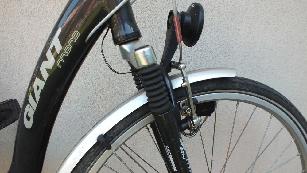 Bicicleta dama GIANT MONO, 21 viteze, roti 28x1,50, schimbatoare Shimano Alivio.