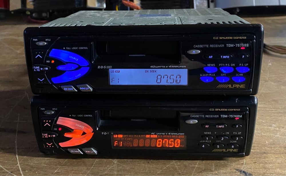 Player caset auto Alpine TDM 7575/7574 old school