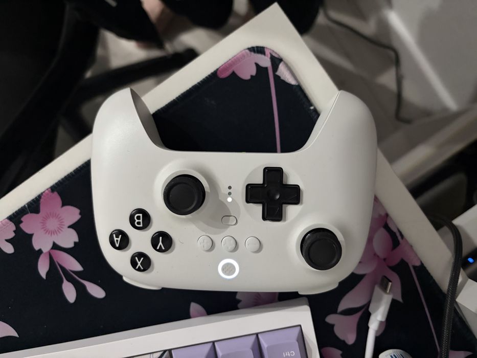 Продам джостик 8bitdo