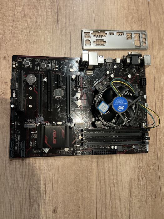Placa de baza Asus Prime B250-plus si procesor Intel core i3