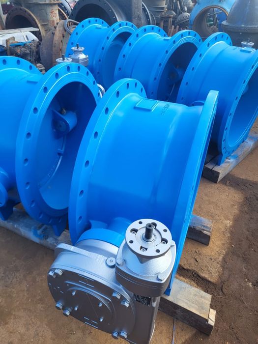Затвор фланцевый поворотный DN900 PN10 VAG Германия