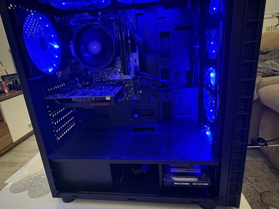 PC + Monitor AOC 144Hz + periferice