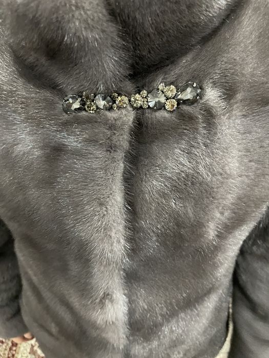 Продам норковую шубу