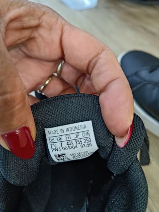 Маратонки   Adidas.