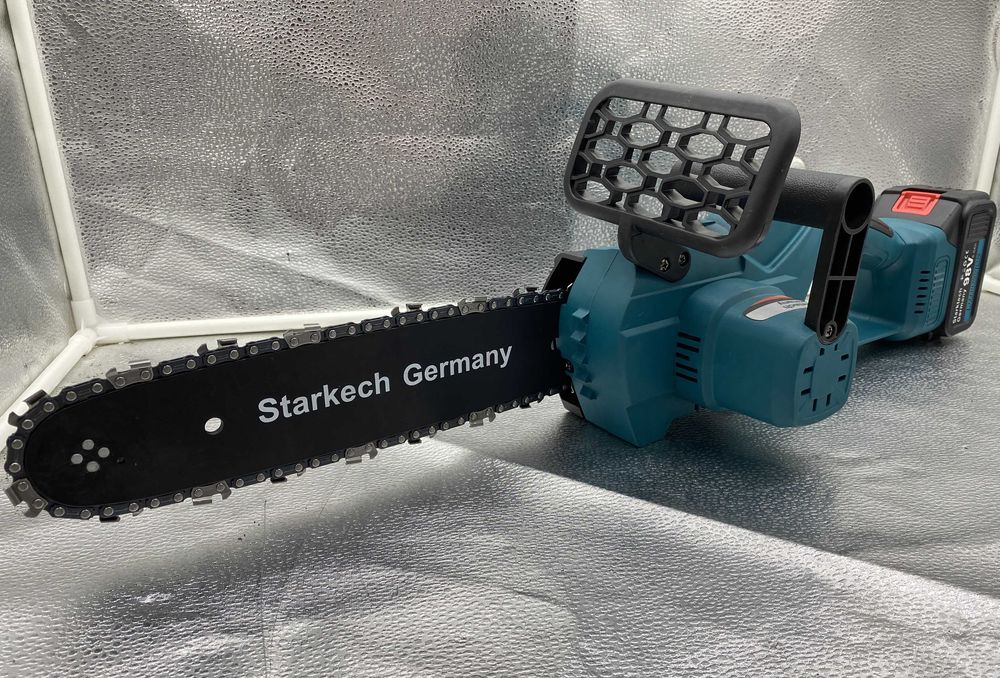 Drujba pe baterii 98V cu lama 30 cm si ungere automata