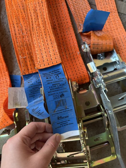 Ремни стяжные в комплекте