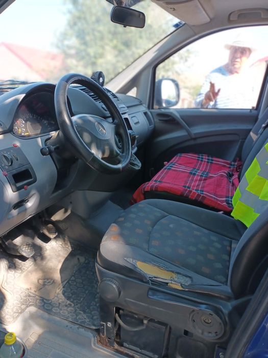 Vand masina mercedes vito 111 cdi pret 3000 negociabil