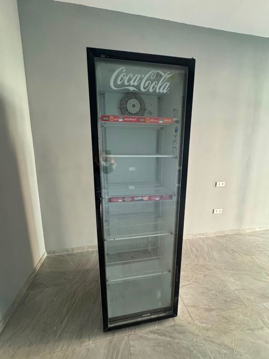 Холодильник витринный б/у