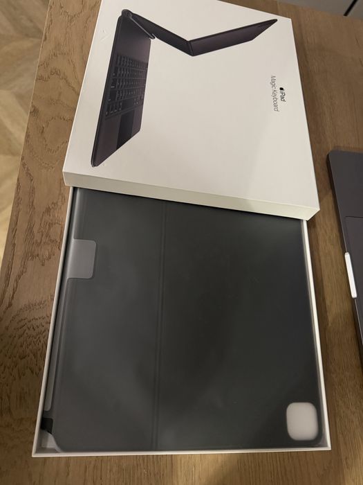Клавиатура за Ipad 12.9’