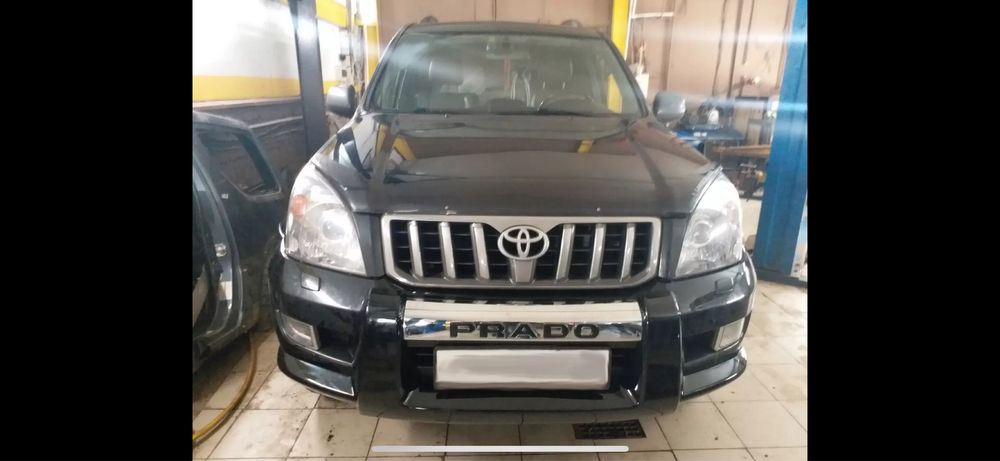 Продам накладку на бампер Prado 120