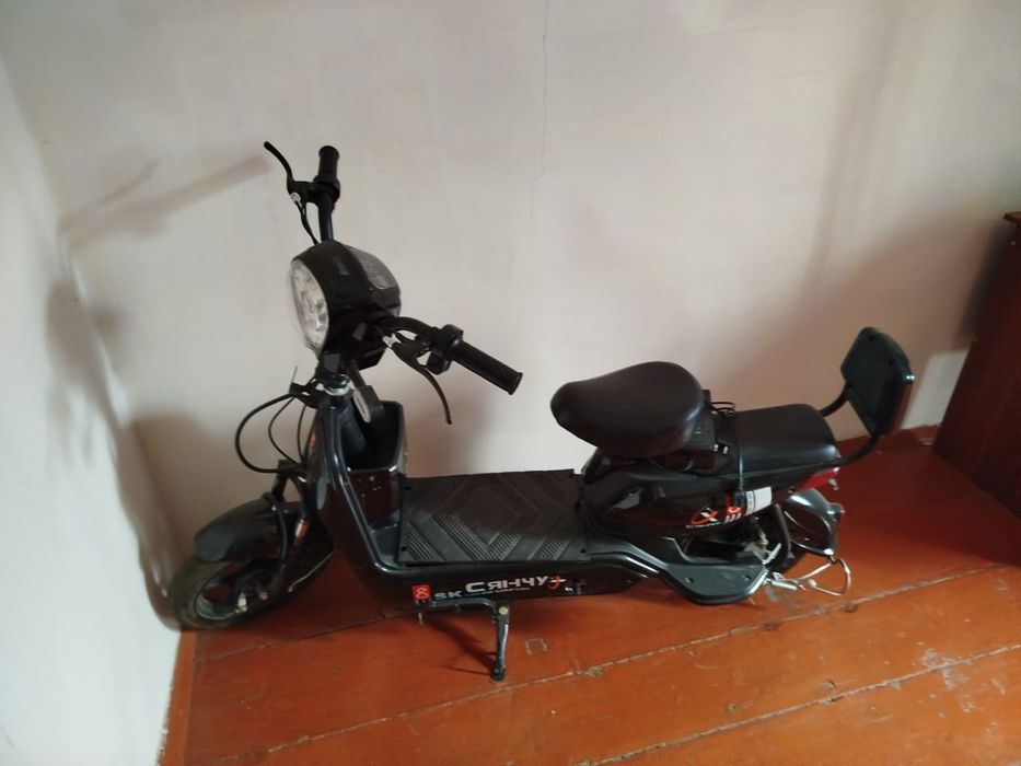 Срочно продам электро скутер