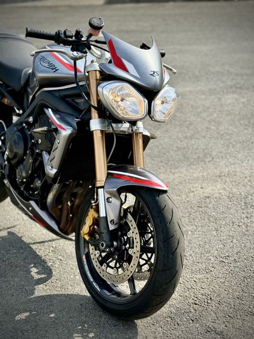 Triumph Street Triple R 675