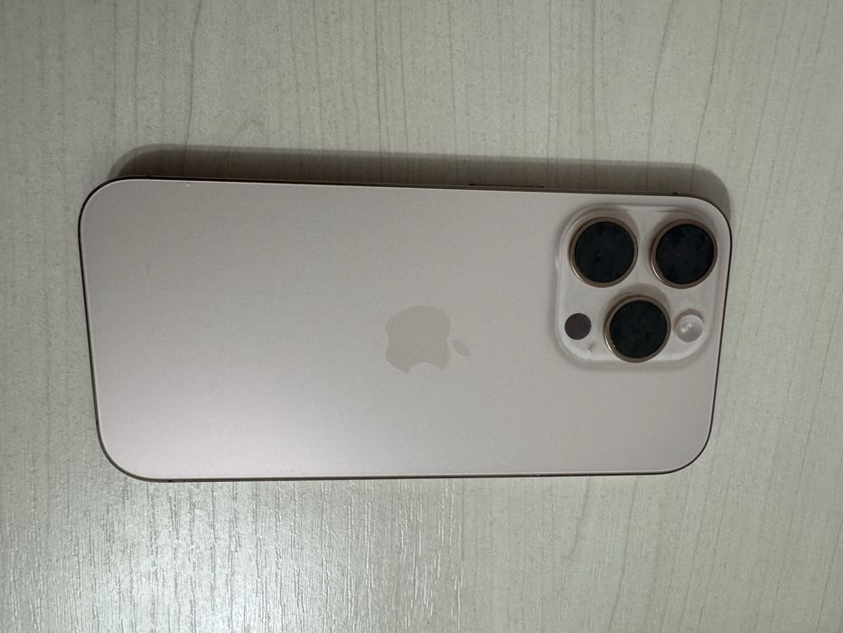 Iphone 16 pro в идеальном состоянии