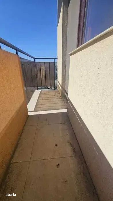 Apartament spatios, 58 mp, balcon, zona Eroilor