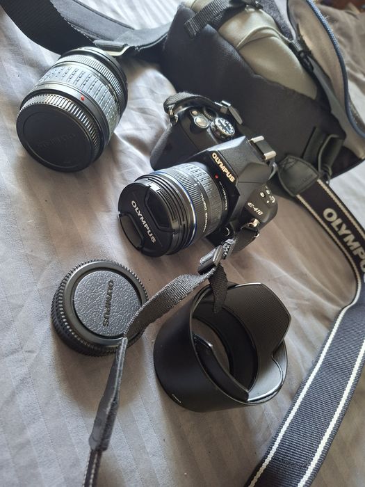 Aparat de fotografiat profesional folosit o sigură data  ,Olympus   E-410 . Mai multe detalii la  telefon )