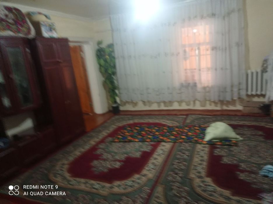 Уй сатылады. Аэропортский коше калин коше бет