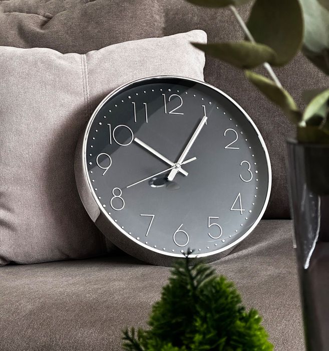 Настенные часы новые