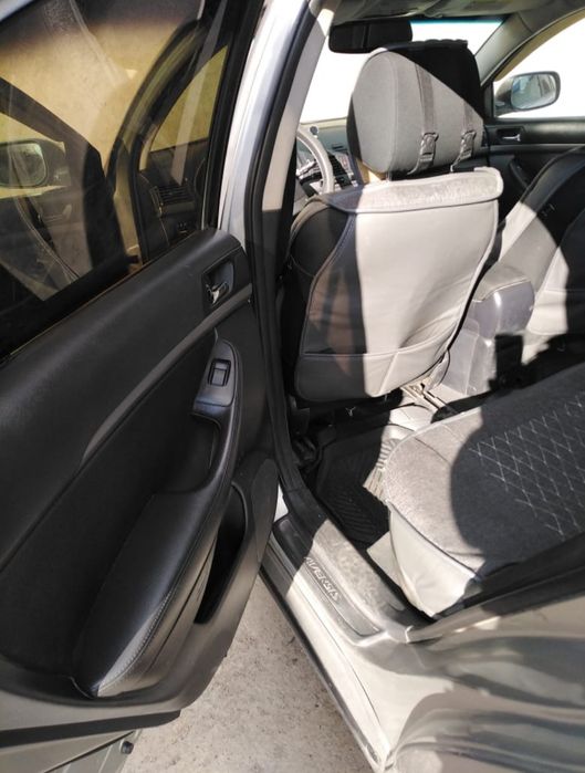 Продам тайоту авенсис