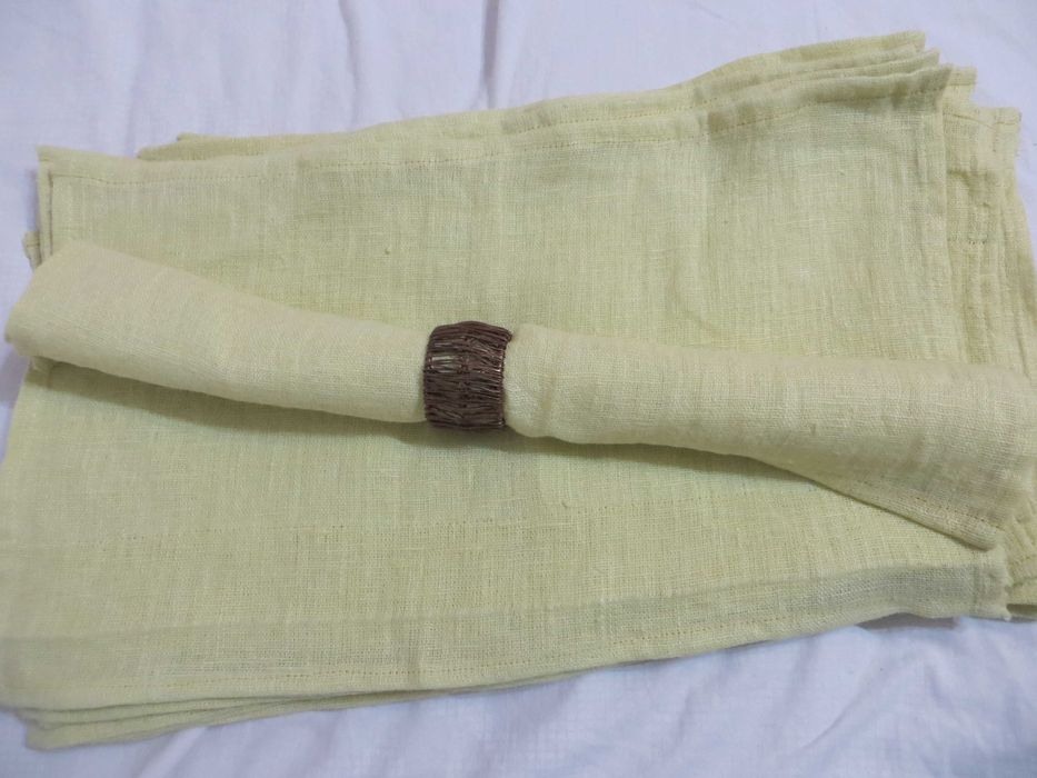 Салфетки от плат и пръстени за декорация