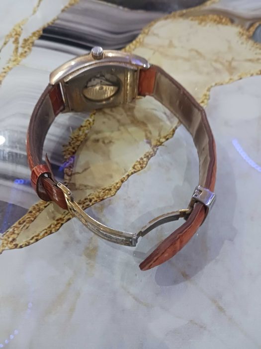 Часовник оргинален