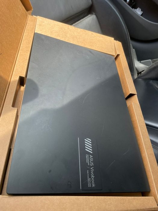 Vând Laptop Nou Asus Vivobook