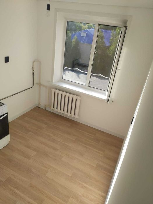 продам 2 ком квартиру в центре