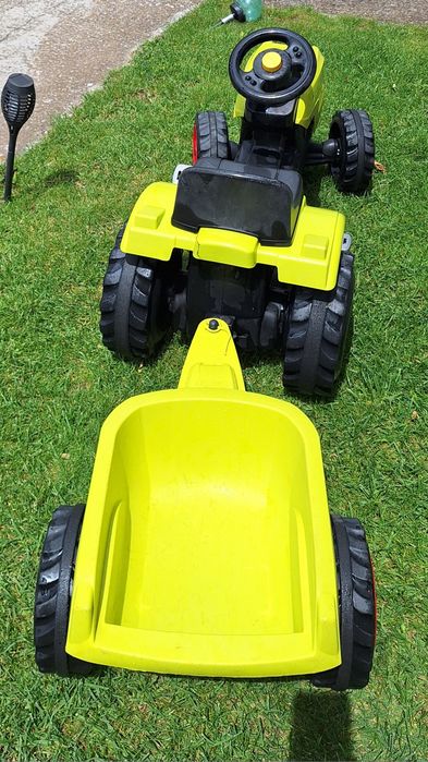 Tractor cu pedale si remorca