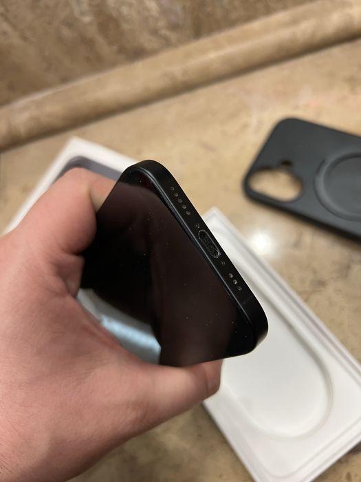 IPhone 16 Black 128gb