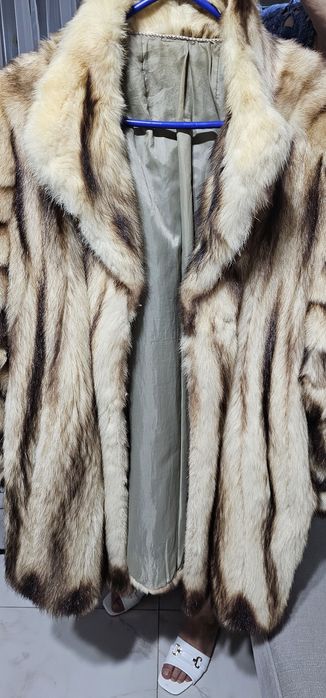 Haine de blana naturala mărimea 48  jder de Stanca