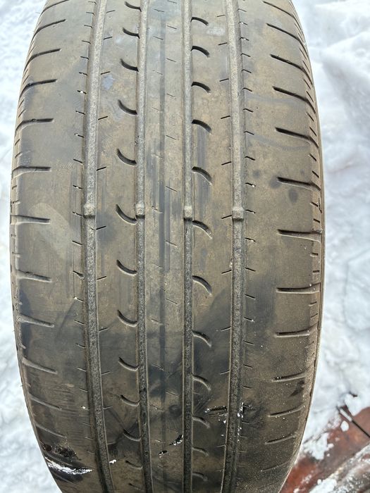 Резина летния Goodyear 215/60/17