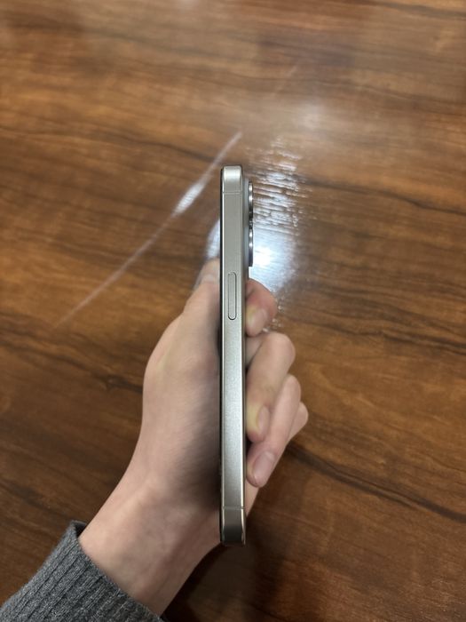 iphone - 15 pro natural titanium