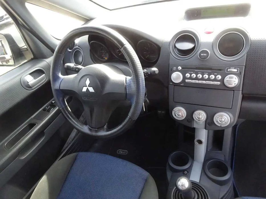 Mitsubishi Colt Z30 1.3 95к.с. 4вр. 2007г. се продава на части