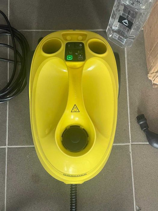 Aparat de curățat cu abur Kärcher SC 3 , Presiune: 3,5 bar, Preîncălzire: 30 s, Putere: 1900 W, Suprafață: 75 m², Rezervor: 1 l