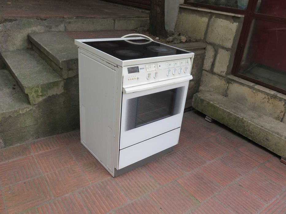 BOSCH,готварска печка с керамичен плот- 60см