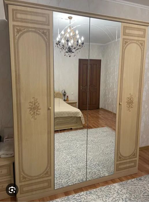 Продается спальный гарнитур