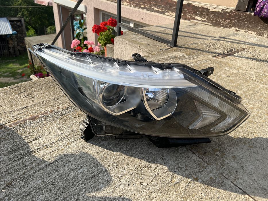 Grila fata si far nissan qasqai j11 2016
