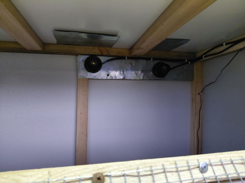 Брудер сатылады.