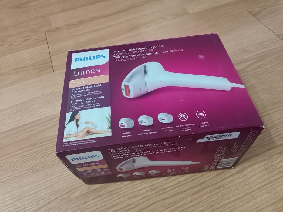 Фотоепилатор IPL Philips Lumea Seria 8000