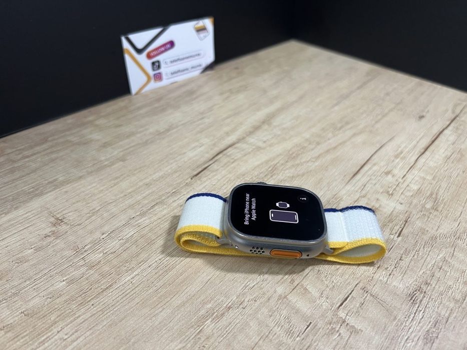Apple Watch Ultra 49mm Natural Titanium Second-Hand 2 ani g