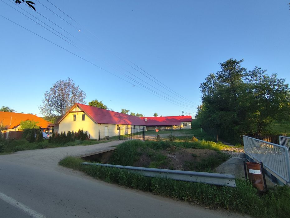 Vind mic Complex , 505 mp in loc.Cerisa, nr.84 , Jud.Salaj