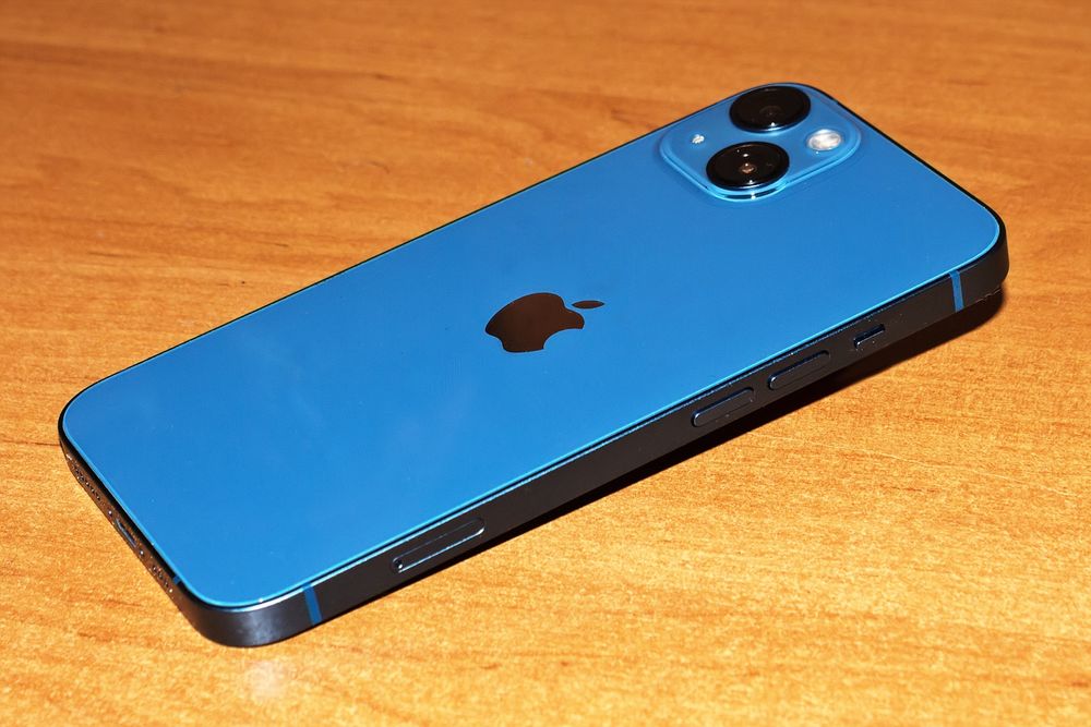 iPhone 13 128GB в идеальном состояний